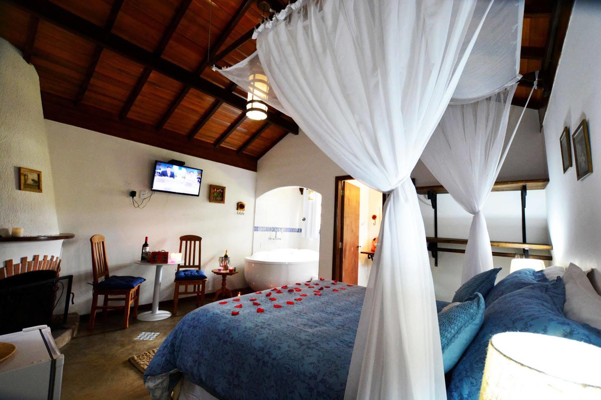 Pousada Villa Monte Verde ภายนอก รูปภาพ