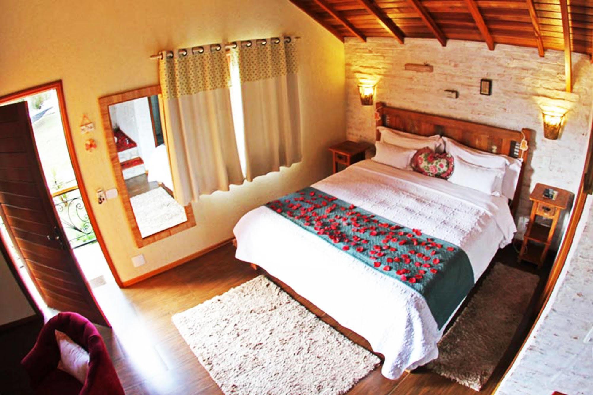 Pousada Villa Monte Verde ภายนอก รูปภาพ