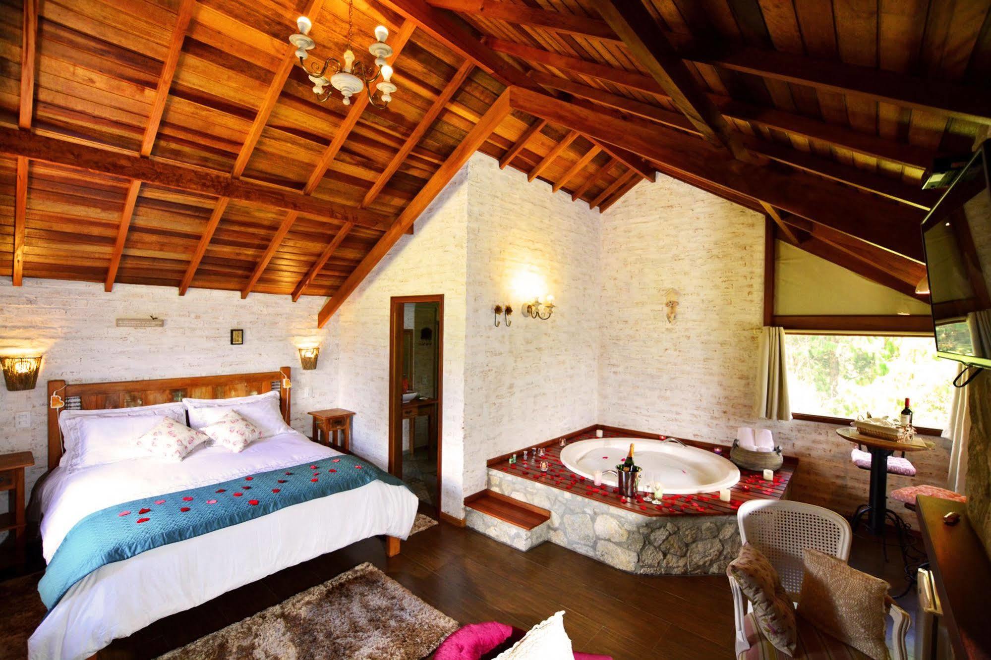 Pousada Villa Monte Verde ภายนอก รูปภาพ