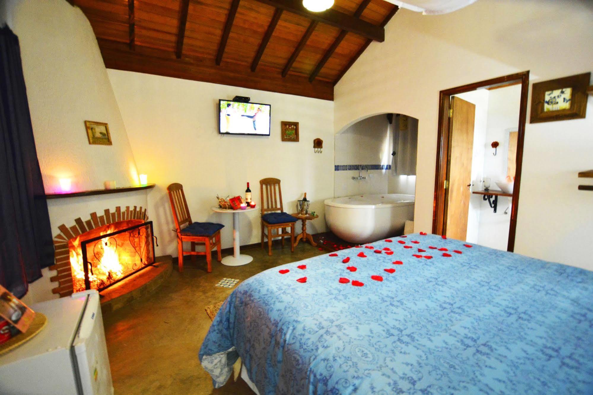 Pousada Villa Monte Verde ภายนอก รูปภาพ